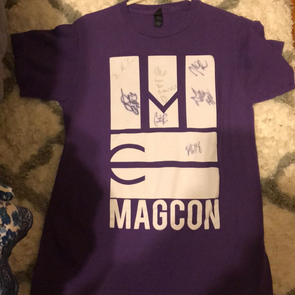 Original Magcon signed shirt